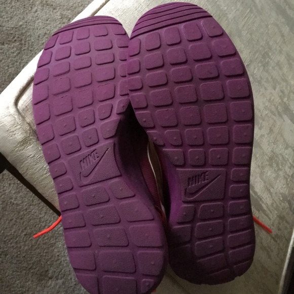 Nike Roshe Run Pink/Orange/Purple Ombré sneakers - Picture 5 of 6